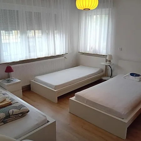 Hristian Apartment *