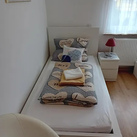 Hristian Apartment *